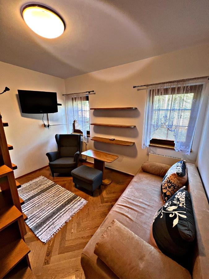 Apartman Petra Clinic Javor ペツ・ポト・スニェシュコウ エクステリア 写真
