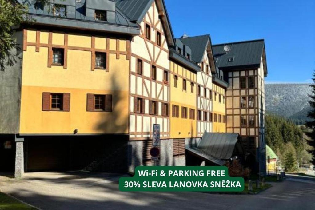 Apartman Petra Clinic Javor ペツ・ポト・スニェシュコウ エクステリア 写真